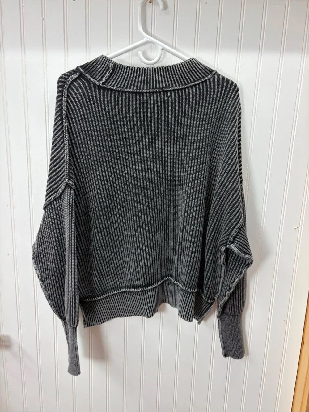 Zenana Outfitters Ribbed acid wash exposed seams Crewneck Sweater in Charcoal